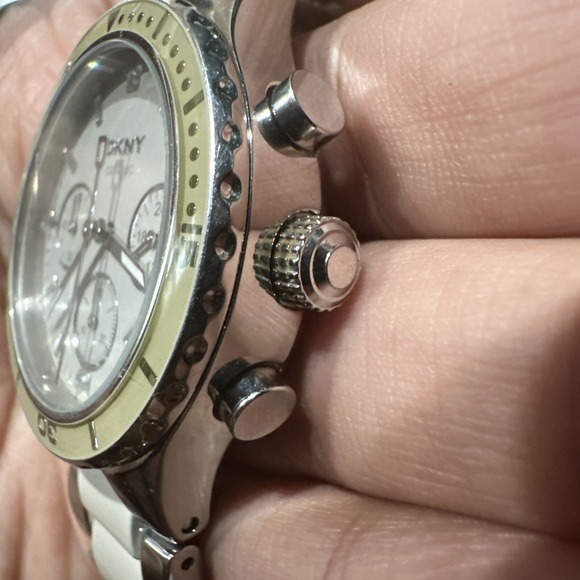 *RUNNING DKNY CERAMIC CHRONOGRAPH GREY/SILVER WOMENS STEEL WATCH 111204 - 37.5mm - Picture 4 of 11